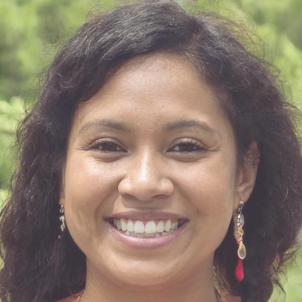 Portrait d'Émilie Rousseau, spécialiste en accompagnement client